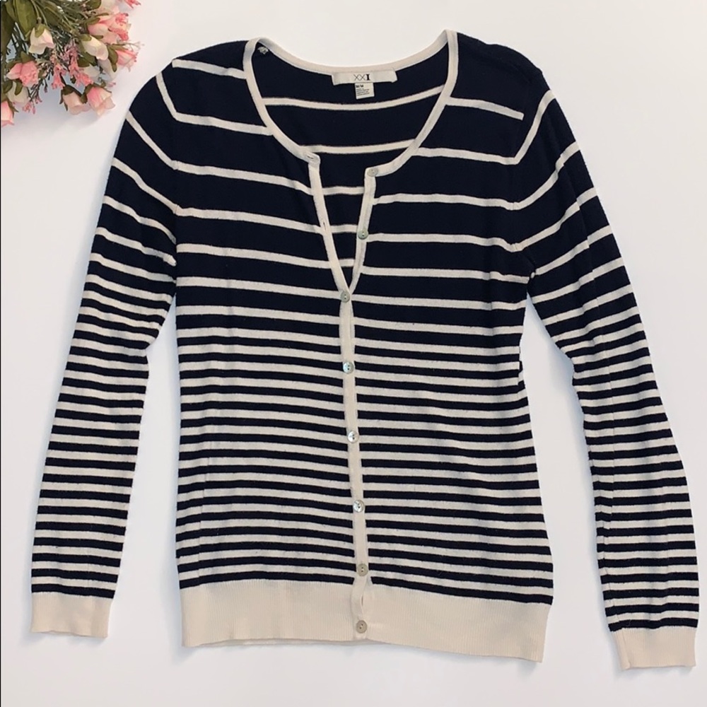 💫3 for $15!💫 Forever 21 Navy Striped Cardigan